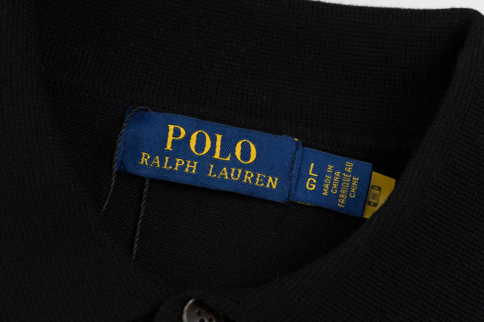 P206 Style number: R07 Ralph Lauren knitted pony embroidered lapel polo shirt three-button pullover open chest long-sleeved sweater. Official website synchronized. Same style for men and women. Classic cotton yarn. 100% white cotton. High-quality goods. Classic style has always been very popular! The workmanship details are very good! The simple lapel polo pullover sweater is always the standard, with classic brand embroidery on the chest! All major stars have the same style! Best for couples. High quality goods! Xinjiang cotton micro-elastic and smooth fabric is of great quality. Pure cotton is soft and skin-friendly. Color #White Blue Gray Dark Gray Khaki Military Green Navy White Label Navy Blue Red Label Black Red Label Black White Label Pink Size#S M L